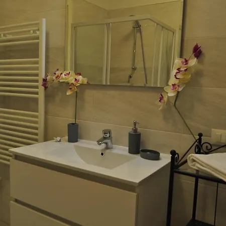Bed & Breakfast Casa E Per Lavoro Tessyhouse