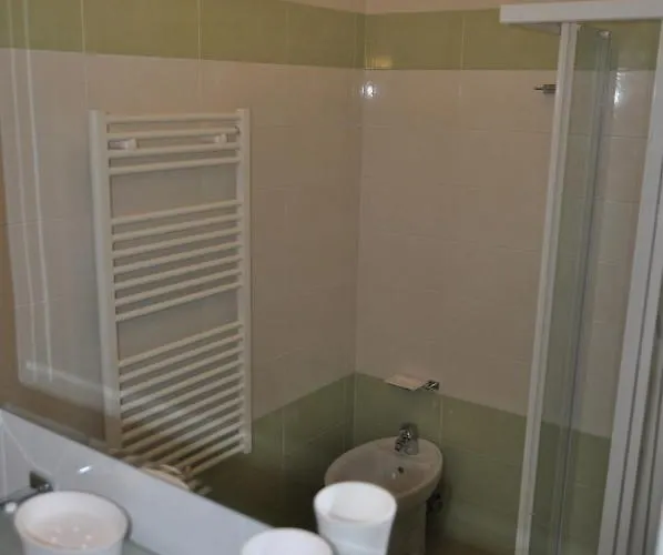 Casa E Per Lavoro Tessyhouse Alojamento de Acomodação e Pequeno-almoço Spinea