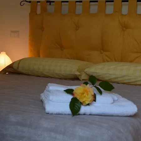 فندق مبيت وإفطار Casa E Per Lavoro Tessyhouse
